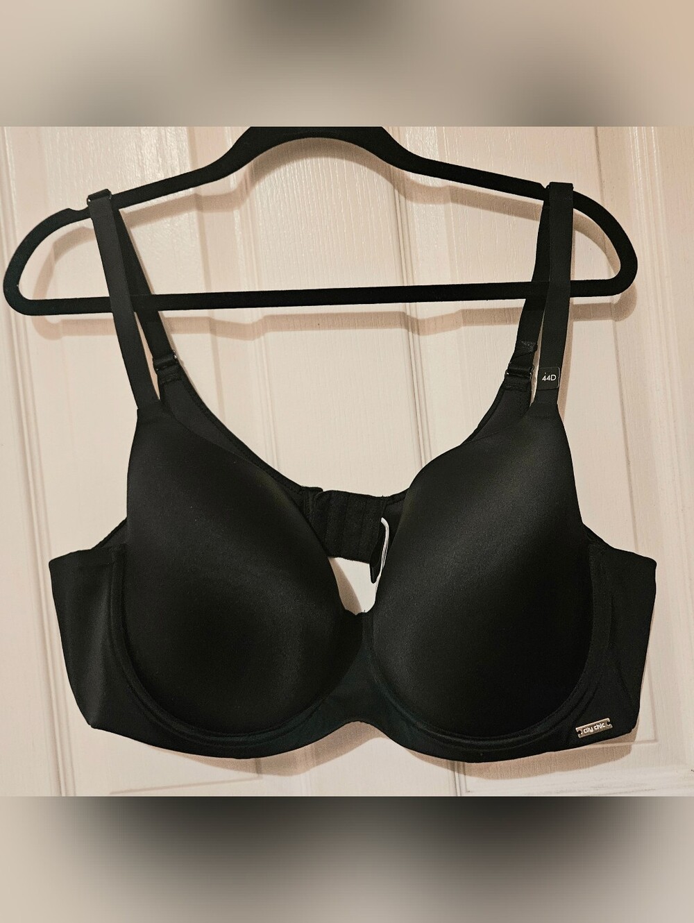 Black Full-Coverage Women's Bra - Smooth T-Shirt Style